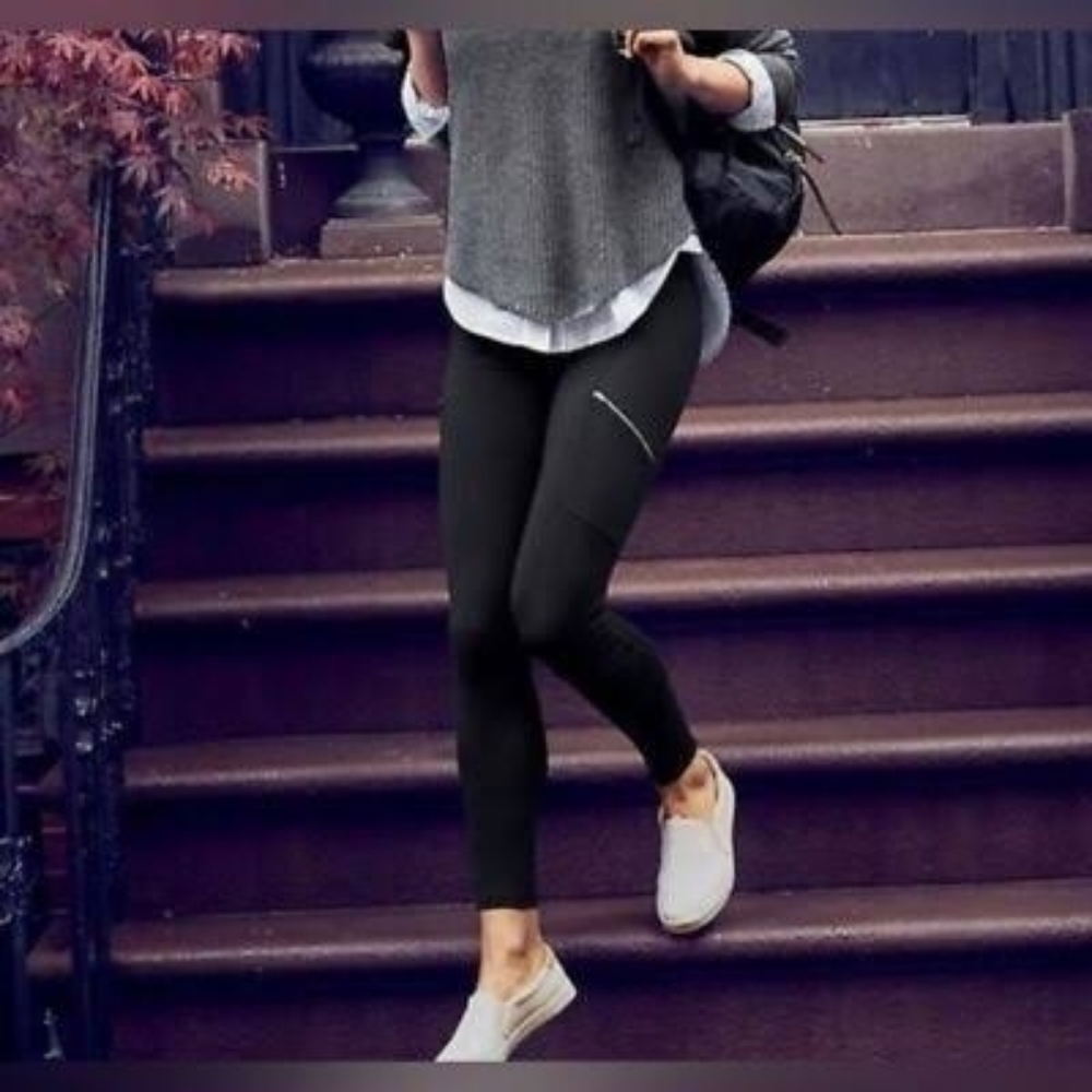 Athleta Metro Drifter XS